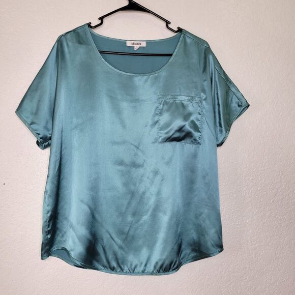 BB Dakota Teal Satin Silky Short Sleeve Chest Pocket Lounge Boxy Top Size Large - Picture 2 of 7